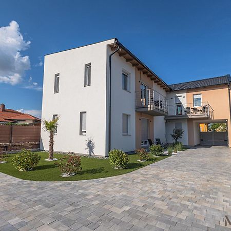 Melomi 1 Apartman Sárvár 外观 照片